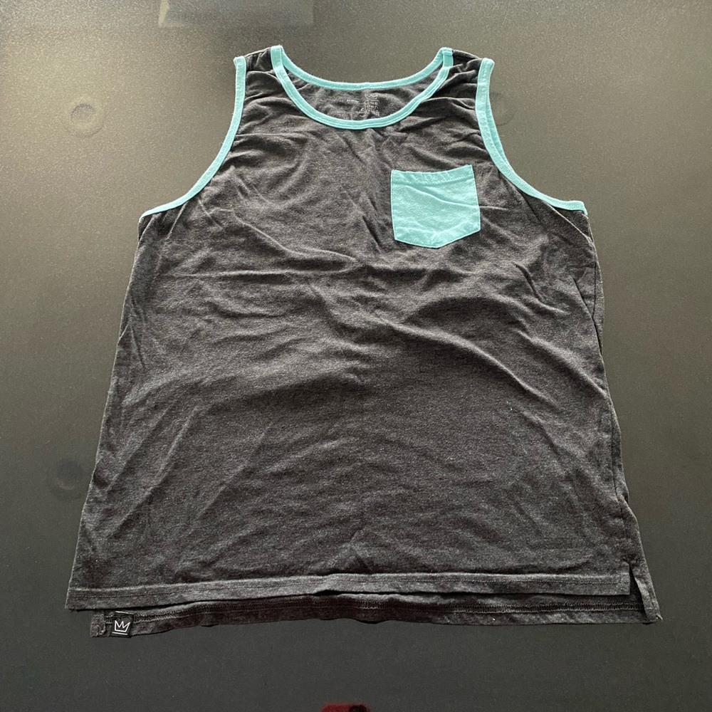 Men’s tank top.